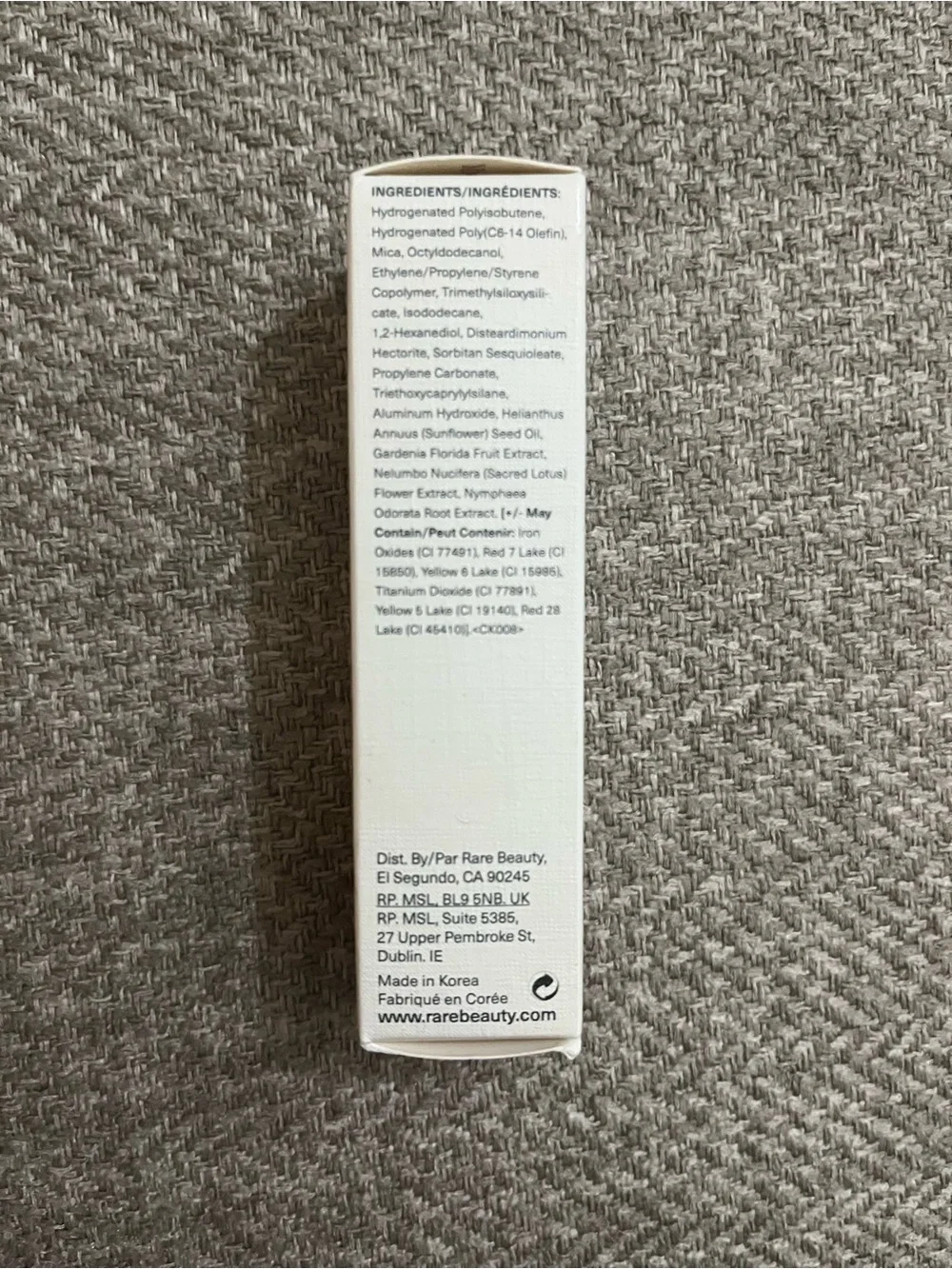 New Rare Beauty Soft Pinch Blush Liquide Frais - Joy (soft peach accents)